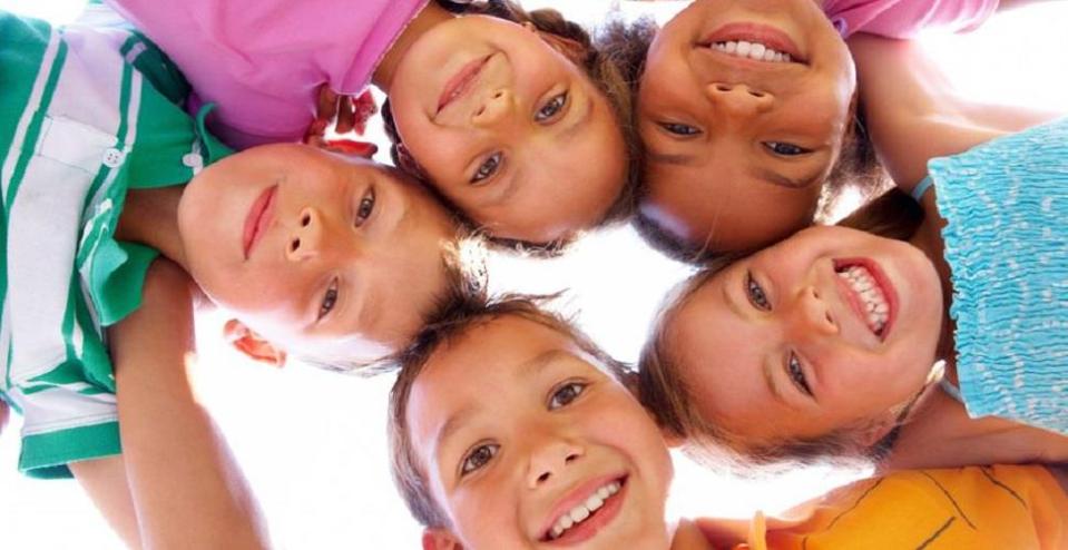 photos d'enfants souriants